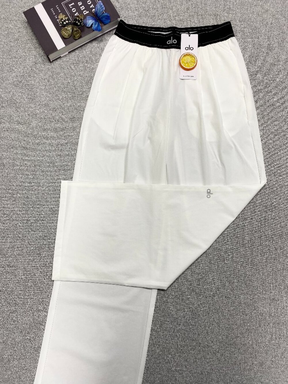 đ¤ALO Yoga Suit Up Trouser Wide Leg PantsđComfortable| White/Black|30â Inseam - Picture 5 of 9